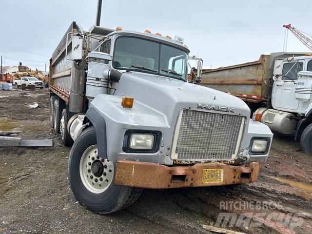 Mack RD688S Savivarčių priekabų vilkikai