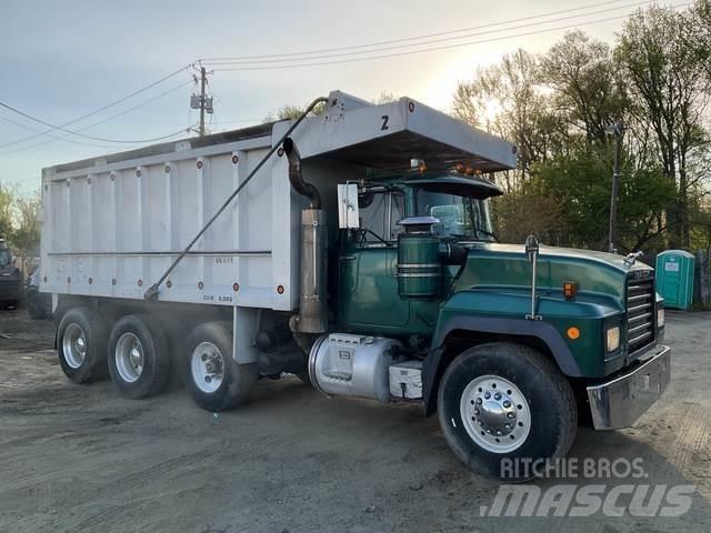Mack RD688S Savivarčių priekabų vilkikai