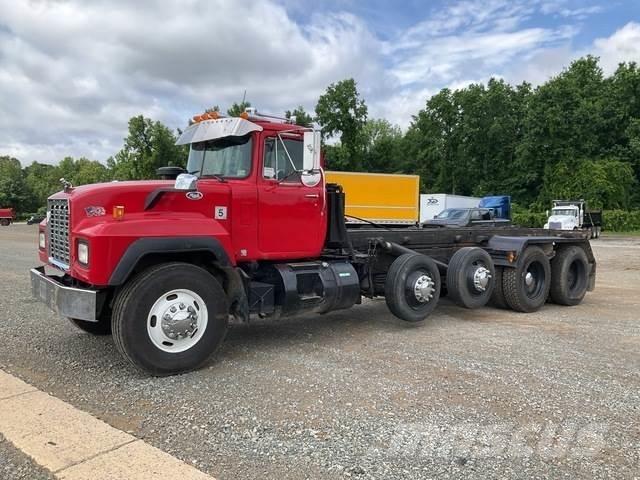 Mack RD688S Savivarčiai