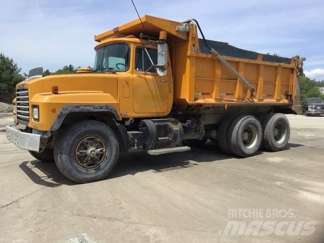 Mack RD688S Savivarčių priekabų vilkikai