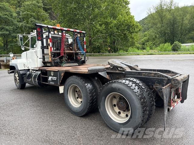 Mack RD688S Platformos/ Pakrovimas iš šono
