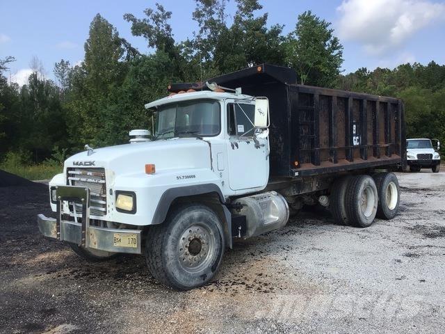 Mack RD688S Savivarčių priekabų vilkikai