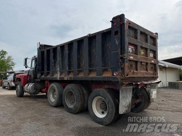 Mack RD690S Savivarčių priekabų vilkikai