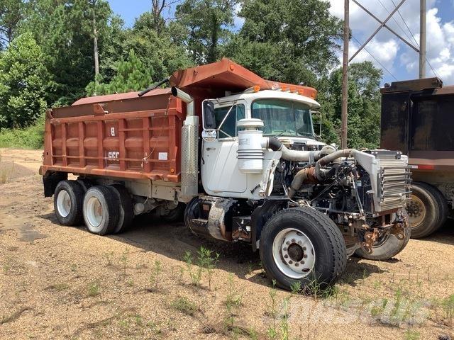 Mack RD690S Savivarčių priekabų vilkikai