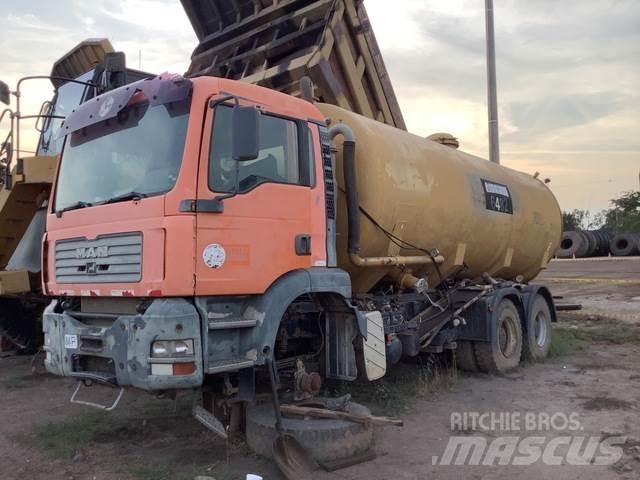 MAN 33.363 Vandens sunkvežimiai