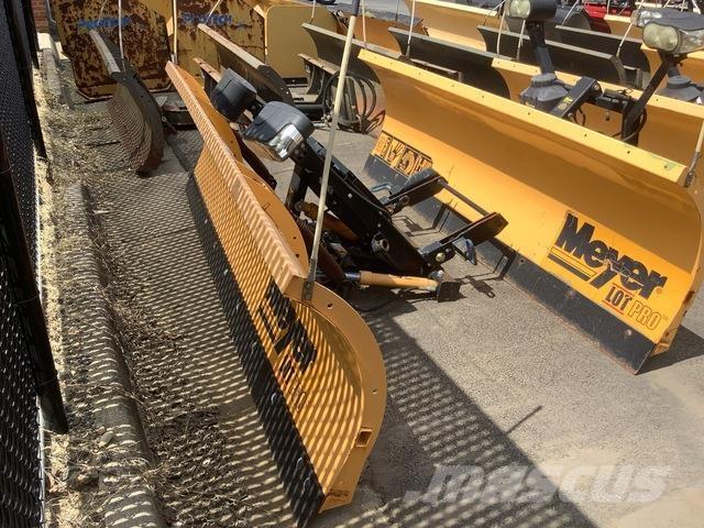 Meyer LP-9.0 Sniego peiliai ir valytuvai