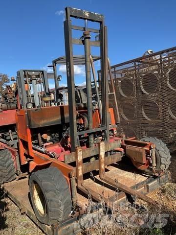 Moffett M5000 Ant sunkvežimių montuojami šakiniai krautuvai
