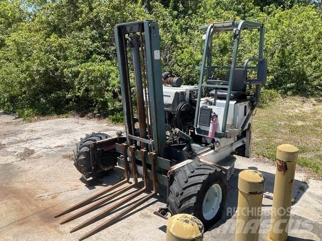 Moffett M5000 Ant sunkvežimių montuojami šakiniai krautuvai