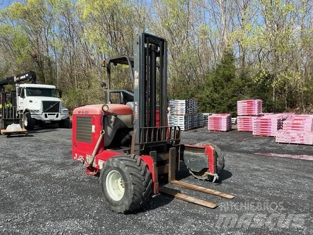 Moffett M5500 Ant sunkvežimių montuojami šakiniai krautuvai