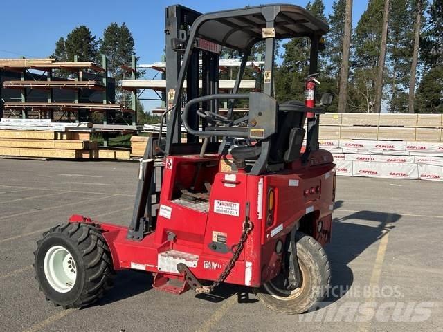 Moffett M5500 Ant sunkvežimių montuojami šakiniai krautuvai