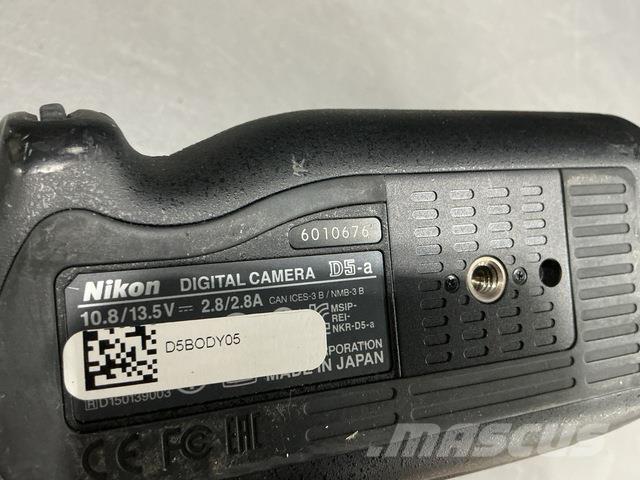  Nikon D5-a Statyba - Kita