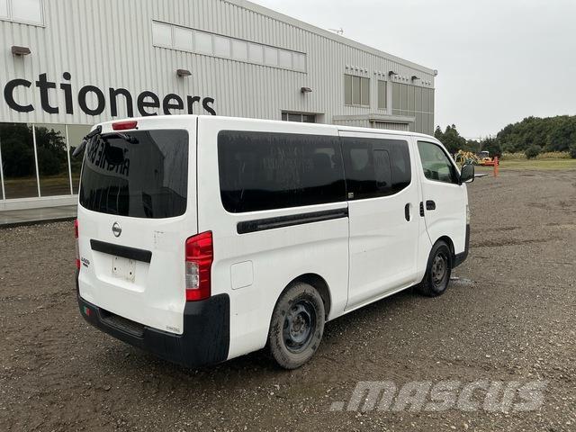 Nissan Caravan Mikroautobusai