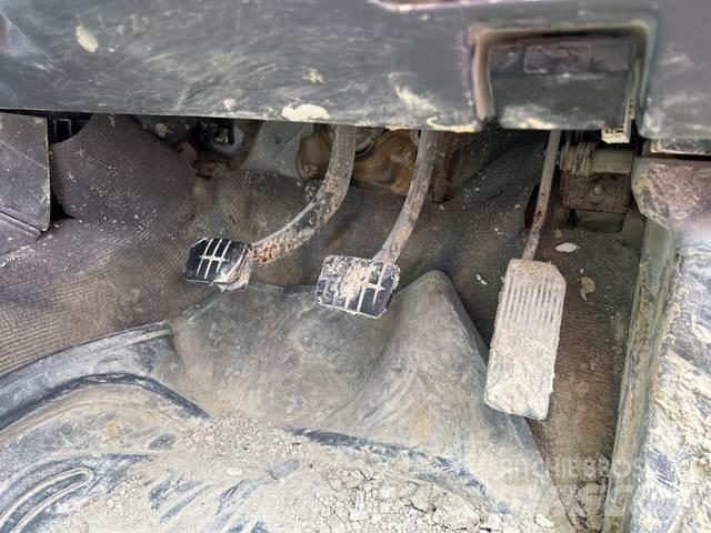 Nissan Navara Pikapai / Bortiniai sunkvežimiai