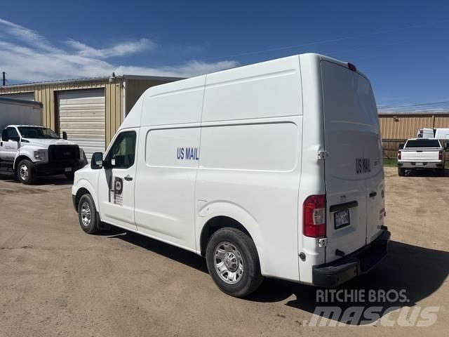 Nissan NV Krovininiai furgonai