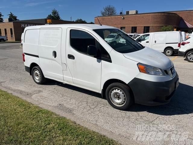 Nissan NV200 Krovininiai furgonai