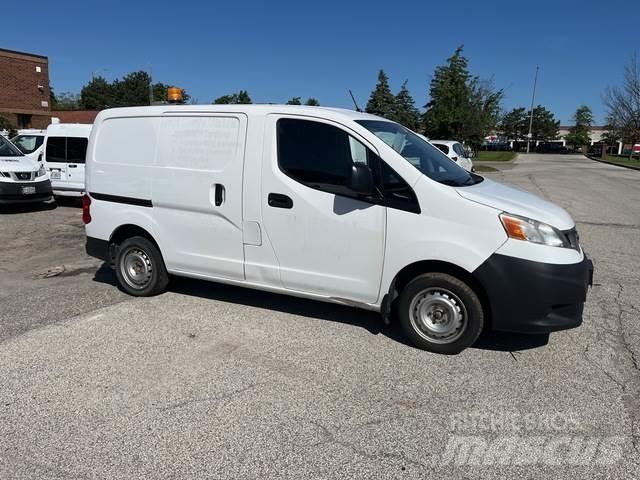 Nissan NV200 Krovininiai furgonai