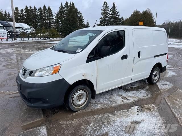 Nissan NV200 Krovininiai furgonai