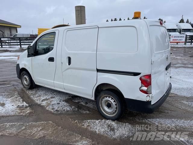 Nissan NV200 Krovininiai furgonai