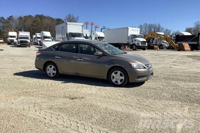 Nissan Sentra Lengvieji automobiliai