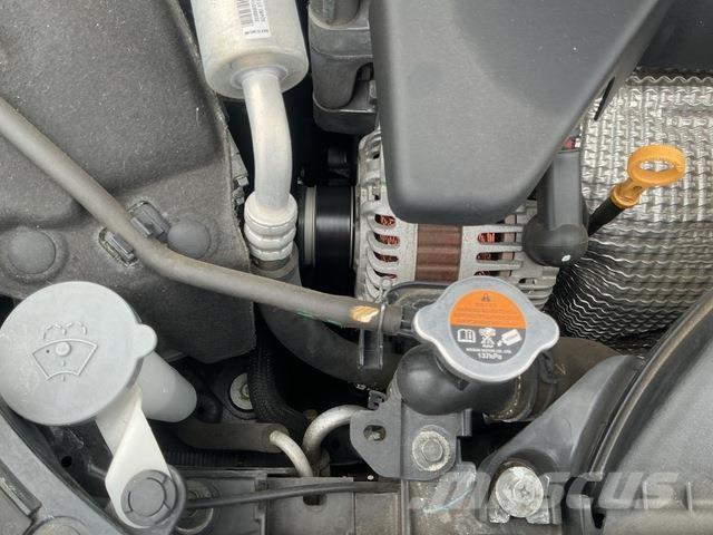 Nissan TEANA Lengvieji automobiliai