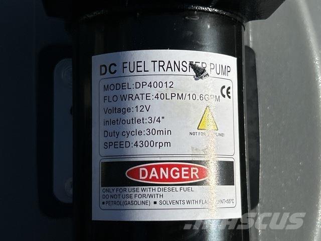  Olsen DD200 Degalų ir priedų talpyklos