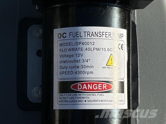  Olsen DD200 Degalų ir priedų talpyklos