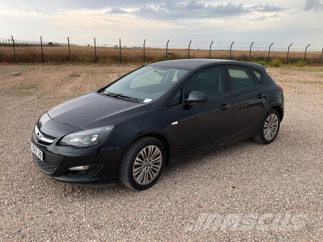 Opel Astra Lengvieji automobiliai