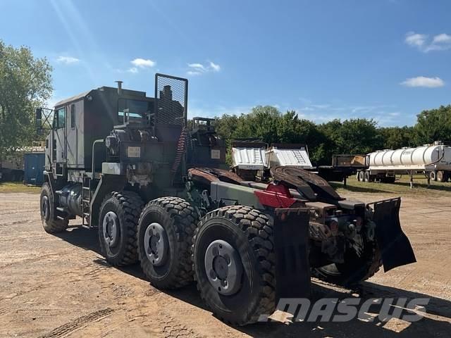 Oshkosh M1070 Pagalbos kelyje automobiliai