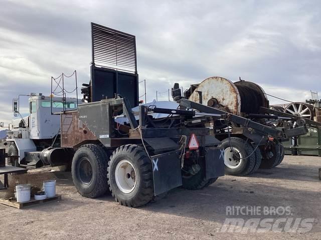 Oshkosh M911 Statyba - Kita