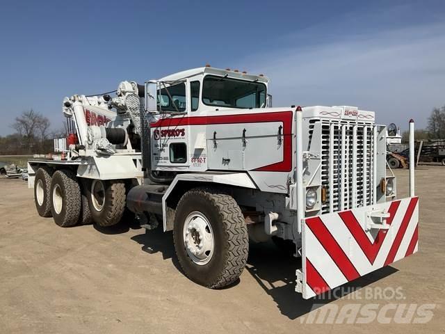 Oshkosh M911 Pagalbos kelyje automobiliai