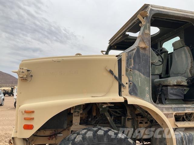 Oshkosh MTVR Sunkvežimiai su dengtu kėbulu