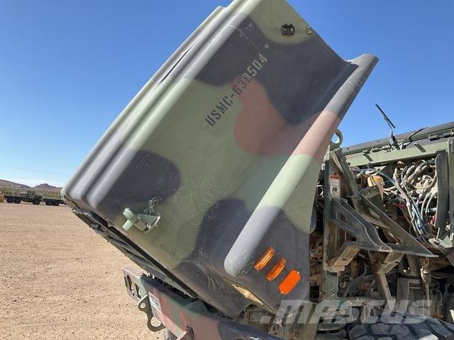 Oshkosh MTVR Sunkvežimiai su dengtu kėbulu