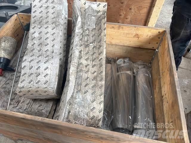 Parker  Transportas - Kita