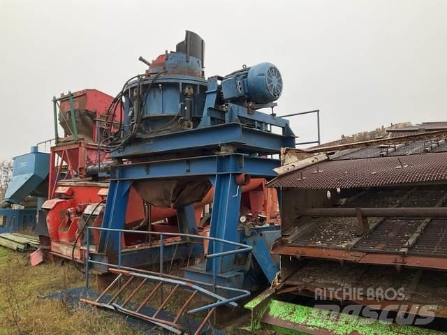 Pegson 900 Trupintuvai