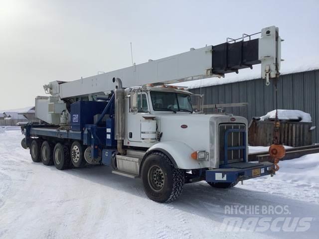 Peterbilt  Vikšriniai kranai
