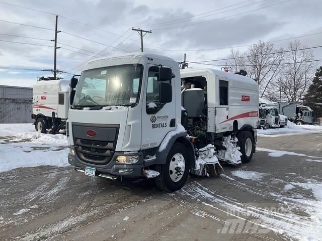 Peterbilt 220 Šlavimo sunkvežimiai