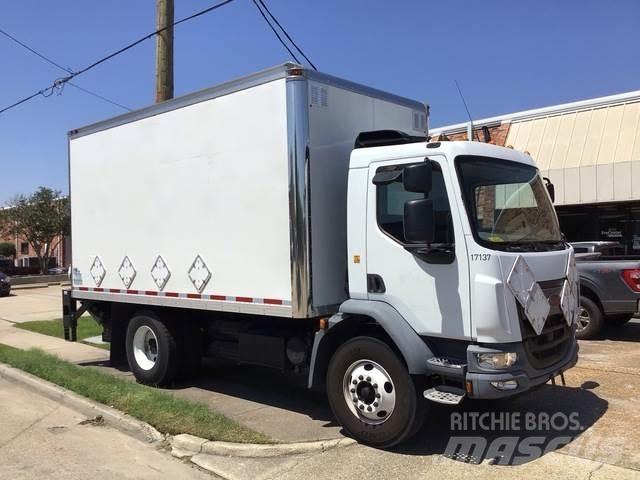 Peterbilt 220 Sunkvežimiai su dengtu kėbulu