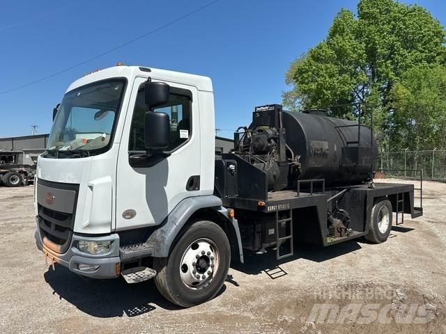 Peterbilt 220 Kita