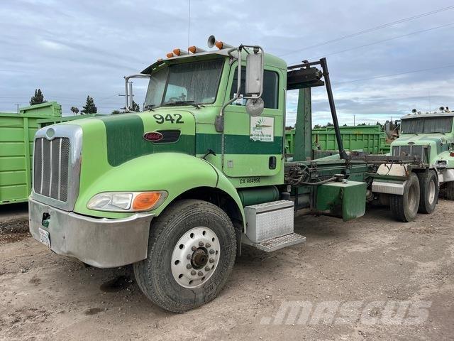 Peterbilt 330 Sunkvežimiai su keliamuoju kabliu