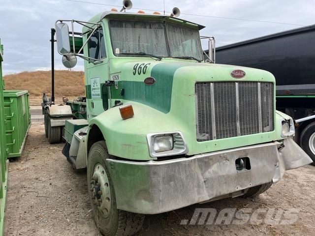 Peterbilt 330 Sunkvežimiai su keliamuoju kabliu