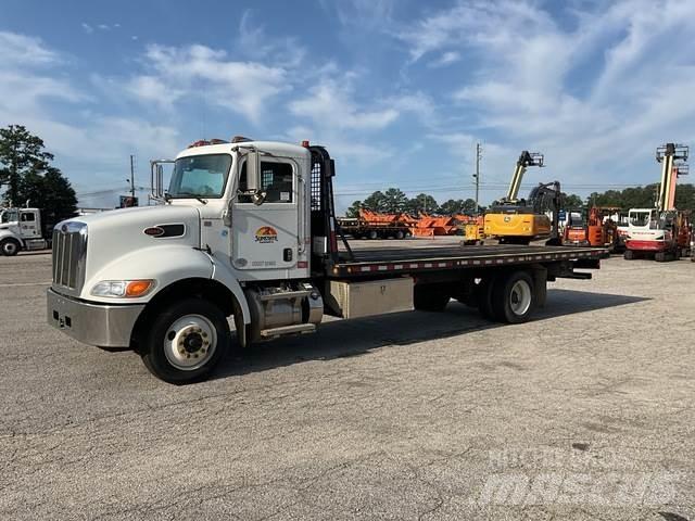 Peterbilt 337 Pagalbos kelyje automobiliai