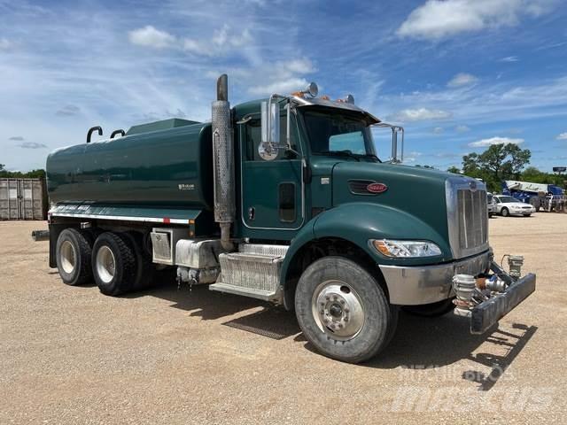 Peterbilt 348 Vandens sunkvežimiai