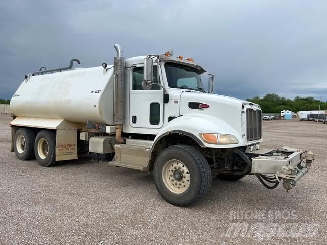 Peterbilt 348 Vandens sunkvežimiai
