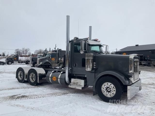 Peterbilt 388 Naudoti vilkikai