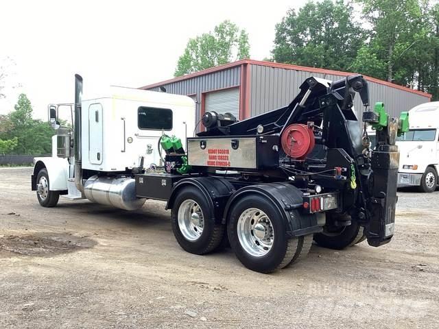 Peterbilt 388 Pagalbos kelyje automobiliai