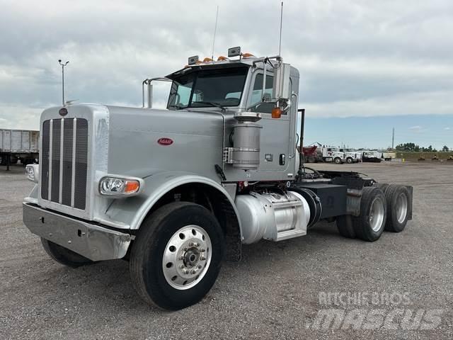 Peterbilt 388 Naudoti vilkikai