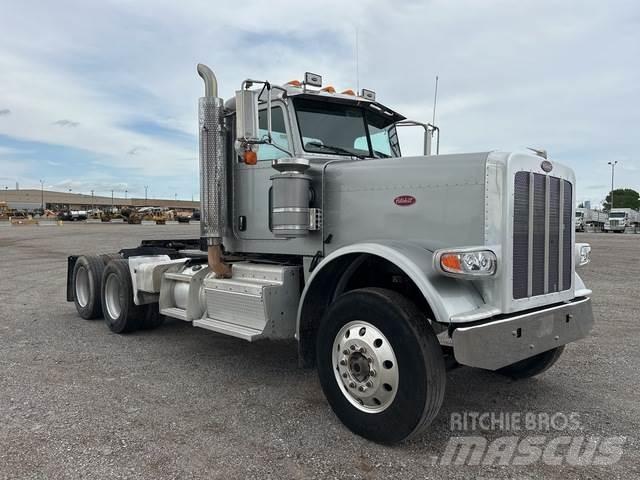 Peterbilt 388 Naudoti vilkikai