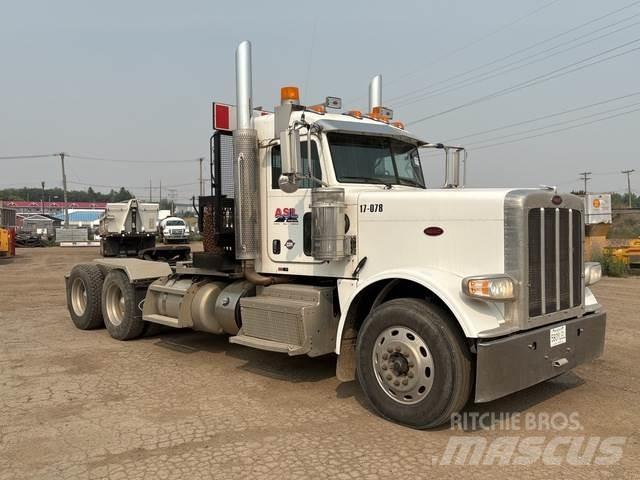 Peterbilt 388 Pagalbos kelyje automobiliai