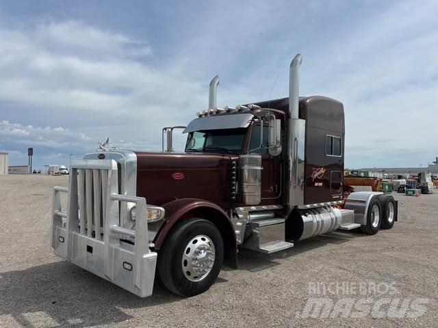 Peterbilt 389 Naudoti vilkikai