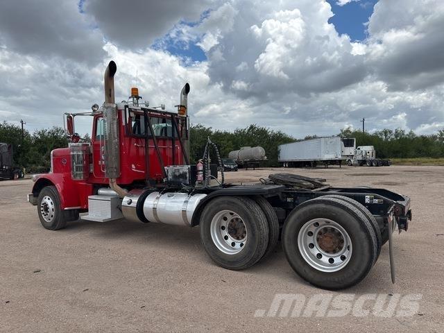 Peterbilt 389 Naudoti vilkikai